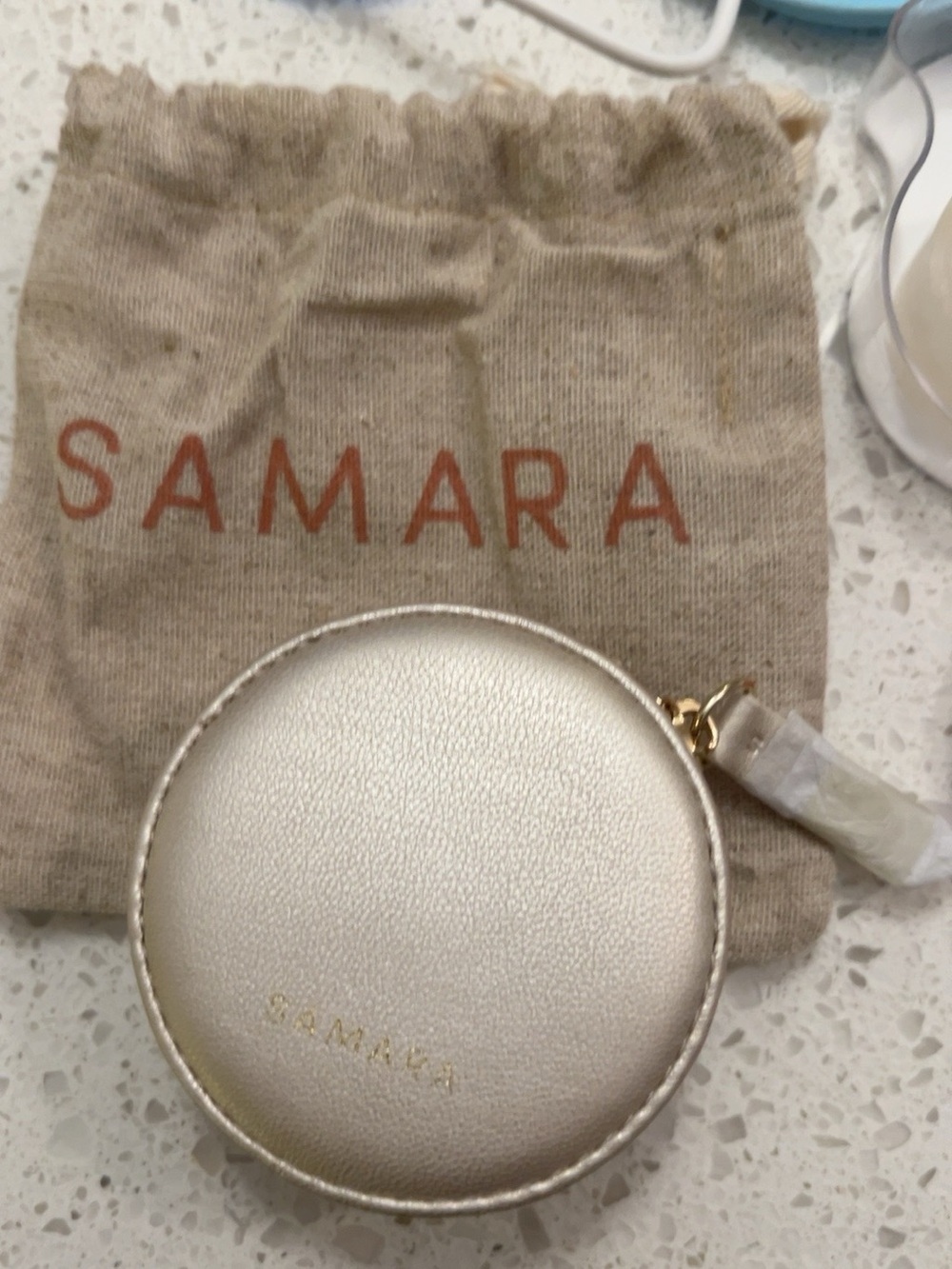 SAMARA Champagne Metallic Jewelry Pouch – The Jilly Box